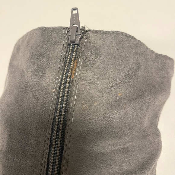 Apt 9 Gray Suede Heeled Boots - 9 - Picture 11 of 11